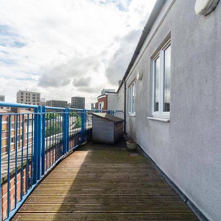 Lovely Penthouse Near Canary Wharf Лондон Экстерьер фото