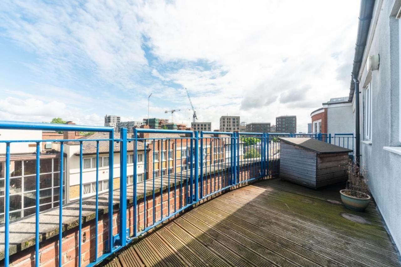 Lovely Penthouse Near Canary Wharf Лондон Экстерьер фото